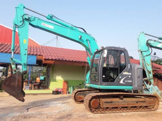 ขายจ้า.KOBELCO SK125SR  YV06  ปี 2012  3,XXX  ชั่วโมง  เก่านอกแท้ เดิมๆๆ  สภาพสวยมากๆๆ   พร้อมใช้  โทร  089-3818694  ดวงนภา