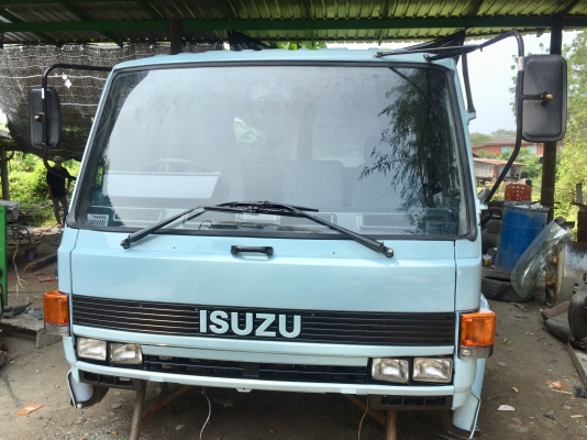 ขาย หัวสิบล้อ. ISUZU. ร็อคกี้  สีใหม่  อุปกรณ์ครบ