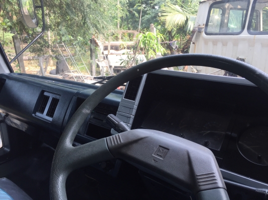 ขาย หัวสิบล้อ. ISUZU. ร็อคกี้  สีใหม่  อุปกรณ์ครบ