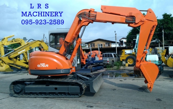 รถขุด ฮิตาชิ EX75 UR -3