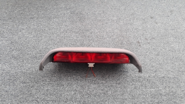 ไฟเบรคหลังดวงที่สาม AUDI A4 AUDI S4 แท้