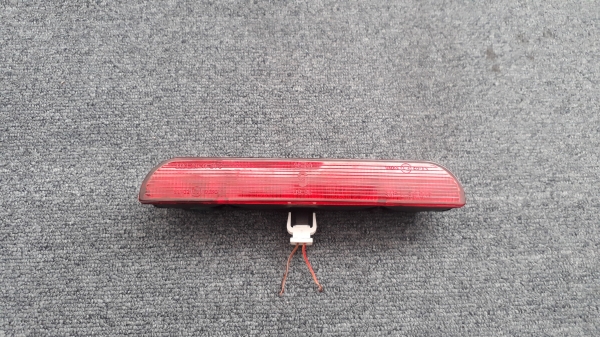 ไฟเบรคหลังดวงที่สาม AUDI A4 AUDI S4 แท้