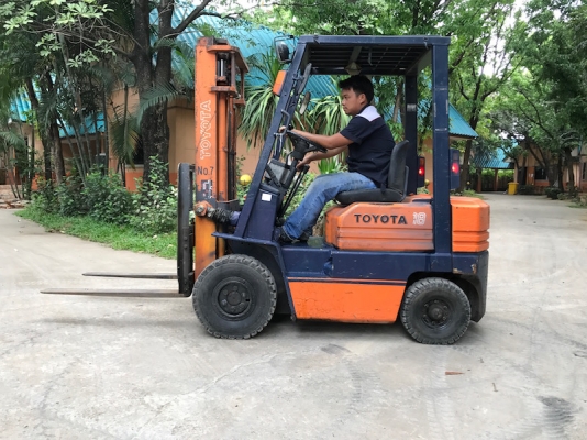 ขายFORKLIFT TOTOTA รุ่น5FD18(1.8ตัน)(ดีเซล) สวยเดิมจากญี่ปุ่น ยังไม่เคยใช้ในไทย 155,000เท่านั้น!!