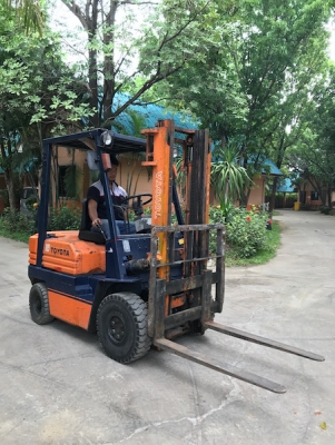 ขายFORKLIFT TOTOTA รุ่น5FD18(1.8ตัน)(ดีเซล) สวยเดิมจากญี่ปุ่น ยังไม่เคยใช้ในไทย 155,000เท่านั้น!!