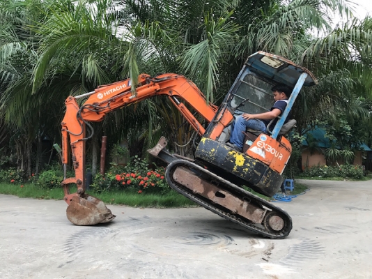 ขายแบคโฮHITACHI EX30พิมพ์นิยมเก่านอก100\%PC30(ปั้มนิ้ว)(คอนโทลน้ำมัน)แน่นๆ เดิมจากญี่ปุ่น ทำงานสมบูรณ์ทุกระบบ รับรองไม่ผิดหวัง 235,000 เท่านั้น!!