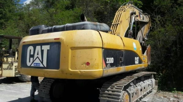 ขายรถแบคโฮ CAT 330 D เอกสารเล่ม ไมล์ 17000 ชม.ราคา 1380000 ขายรถแบคโฮ CAT 330 D เอกสารเล่ม ไมล์ 17000 ชม.ราคา 1380000