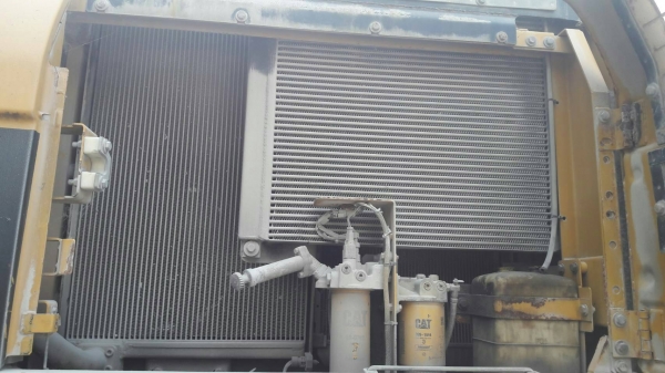 ขายรถแบคโฮ CAT 330 D เอกสารเล่ม ไมล์ 17000 ชม.ราคา 1380000 ขายรถแบคโฮ CAT 330 D เอกสารเล่ม ไมล์ 17000 ชม.ราคา 1380000