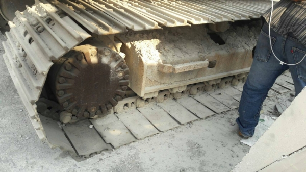 ขายรถแบคโฮ CAT 330 D เอกสารเล่ม ไมล์ 17000 ชม.ราคา 1380000 ขายรถแบคโฮ CAT 330 D เอกสารเล่ม ไมล์ 17000 ชม.ราคา 1380000