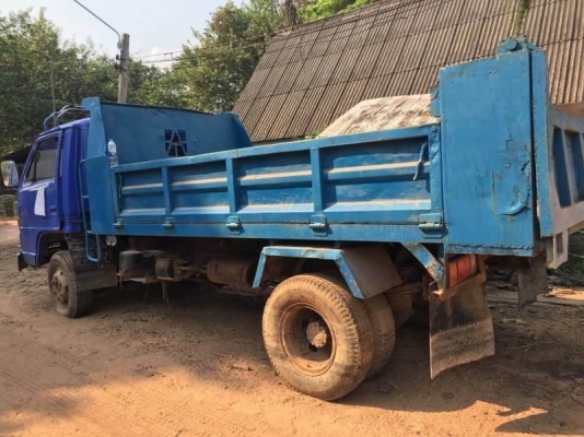ขาย 215,000 บาท ISUZU NPR59L ดั้ม 5 คิว เครื่อง 4BD1-115 แรง หัวยาวยางพอใช้ เฟืองท้าย 6 น้อต Npr พวง
