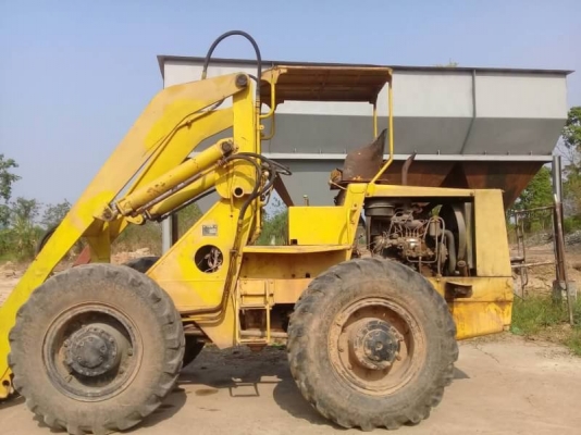 ขาย 195,000  รถตักล้อยาง TCM STD25 เครื่องดี เกียร์แรง สภาพพร้อมใช้ เอกสารชื้อขาย  รถอยู่ จ.นครปฐม โทร 0610710295