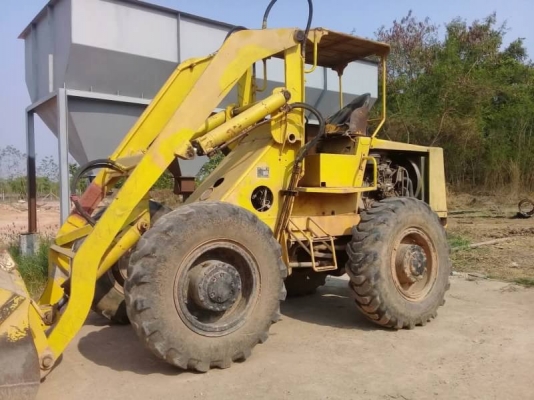 ขาย 195,000  รถตักล้อยาง TCM STD25 เครื่องดี เกียร์แรง สภาพพร้อมใช้ เอกสารชื้อขาย  รถอยู่ จ.นครปฐม โทร 0610710295