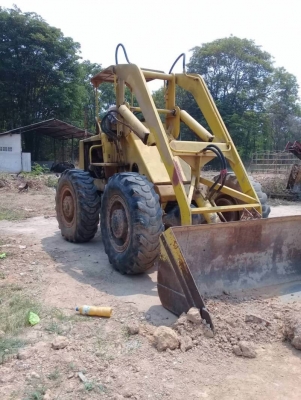 ขาย 195,000  รถตักล้อยาง TCM STD25 เครื่องดี เกียร์แรง สภาพพร้อมใช้ เอกสารชื้อขาย  รถอยู่ จ.นครปฐม โทร 0610710295