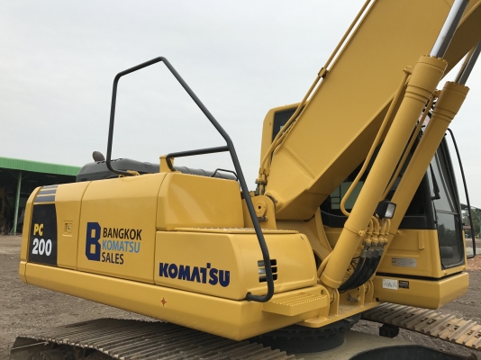 ขาย KOMATSU PC200-8MO รุ่นกล้องหลัง สภาพสวยๆ พร้อมใช้งาน 5000 ชั่วโมง(PM7000ชม) ชมรถที่หน้างานได้ทุกวัน สนใจติดต่อ 081-4283210