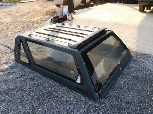 ขายหลังคาถอดจาก BIG M 4 ขอ  ใส่ BIG M cab เล็กได้ครับ