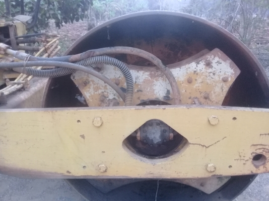 ข่ยรถบดสั่ เพลาเดียวDYNAPAC