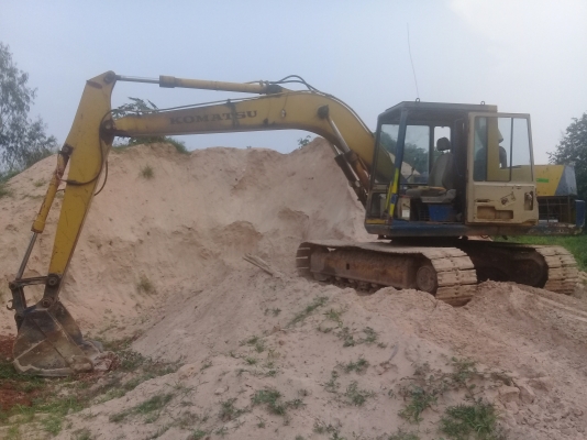 ขายรถแบคโฮ KOMATSU PC120-3 สภาพพร้อมไช้