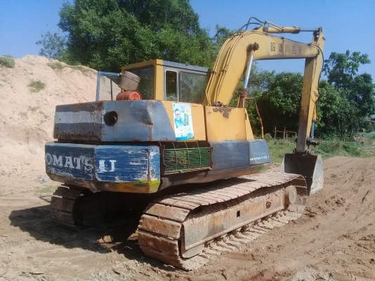 ขายรถแบคโฮ KOMATSU PC120-3 สภาพพร้อมไช้