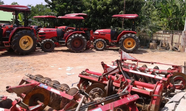 ขายรถไถยันม่าร์49แรง ขายรถไถยันม่าร์49แรง