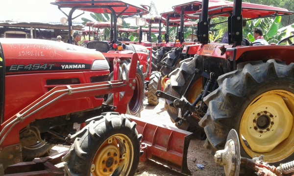 ขายรถไถยันม่าร์49แรง ขายรถไถยันม่าร์49แรง