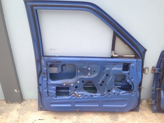 โครงประตู isuzu mu ใส่ tfr  คู่ละ2500บาท