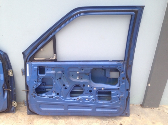 โครงประตู isuzu mu ใส่ tfr  คู่ละ2500บาท