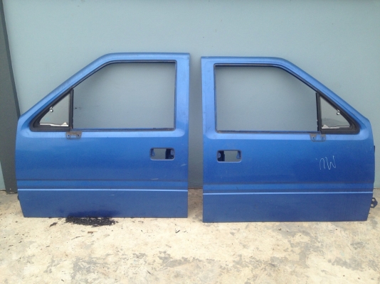 โครงประตู isuzu mu ใส่ tfr  คู่ละ2500บาท