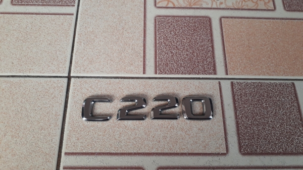 เพลทโลโก้ C220