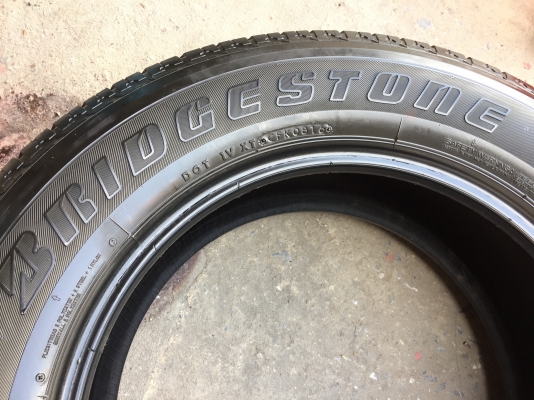 ยาง Bridgstone 265-60-18 ปี 16 ครบชุด 4 เส้น 6000 สวยๆไม่มีปะไม่บวมไม่กินข้างดอกยางเหลือเยอะเอาไปวิ่ ยาง Bridgstone 265-60-18 ปี 16 ครบชุด 4 เส้น 6000 สวยๆไม่มีปะไม่บวมไม่กินข้างดอกยางเหลือเยอะเอาไปวิ่