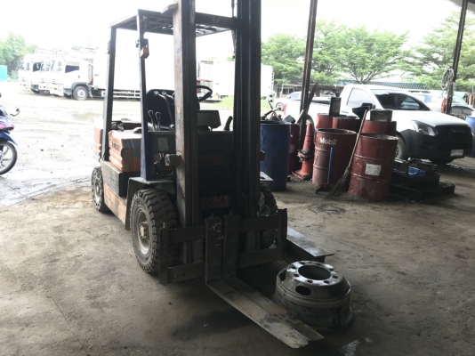 ขายด่วน โฟคลิฟต์ toyota 2.5 ตัน เครื่องดีเซล