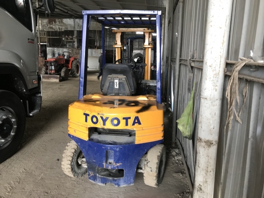 ขายด่วน โฟคลิฟต์ toyota 2 ตัน เครื่องดีเซล