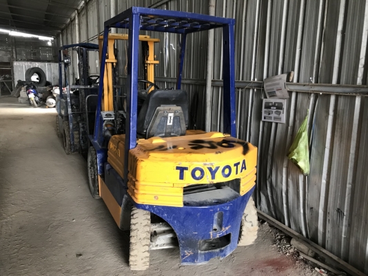 ขายด่วน โฟคลิฟต์ toyota 2 ตัน เครื่องดีเซล