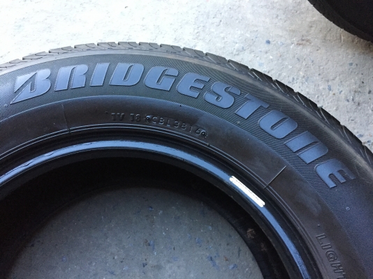 ยาง Bridgstone 215-70-15 ปี 16 3เส้น ปี 15 1เส้น ครบชุด 4 เส้น 5500 สวยๆไม่บวมไม่กินข้างดอกยางเหลือเ ยาง Bridgstone 215-70-15 ปี 16 3เส้น ปี 15 1เส้น ครบชุด 4 เส้น 5500 สวยๆไม่บวมไม่กินข้างดอกยางเหลือเ