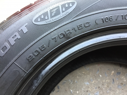 ยาง GOODYEAR 205-70-15 ปี 16 ครบชุด 4 เส้น 5500 สภาพสวยๆไม่มีปะไม่บวมไม่กินข้าง ดอกยางเหลือเยอะเอาไป ยาง GOODYEAR 205-70-15 ปี 16 ครบชุด 4 เส้น 5500 สภาพสวยๆไม่มีปะไม่บวมไม่กินข้าง ดอกยางเหลือเยอะเอาไป