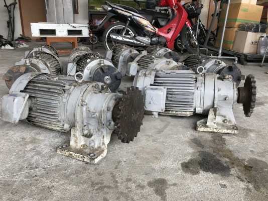 ขายมอเตอร์เกียร์ Cycro drive Sumitomo 7.5HP. 380V อัตราทด 1:15 เพลาออกประมาณ 100รอบต่อนาที สภาพสวยมากเดิมๆ วิ่งนิ่ม พร้อมใช้งาน มี 10ตัวครับ ราคาตัวละ 16,500 บาท