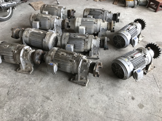 ขายมอเตอร์เกียร์ Cycro drive Sumitomo 7.5HP. 380V อัตราทด 1:15 เพลาออกประมาณ 100รอบต่อนาที สภาพสวยมากเดิมๆ วิ่งนิ่ม พร้อมใช้งาน มี 10ตัวครับ ราคาตัวละ 16,500 บาท
