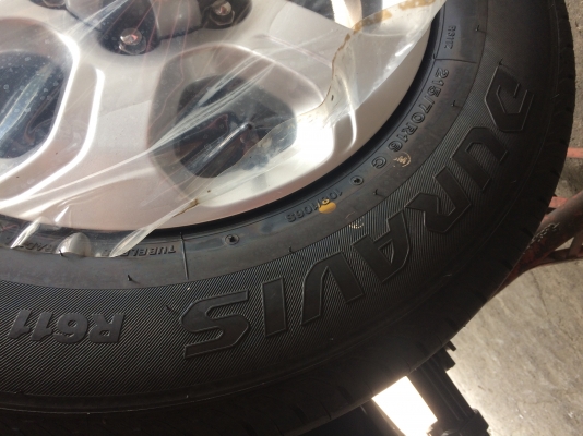 ยางถอดป้ายแดง Bridgestone 215 70 r16 ปี18