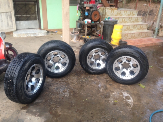 ขายแม็คขอบ15แม็คใหม่ยางสภาพดีขายแบบถูกๆชุดสุดท้ายของถูและดีมีในโลกเฉพาะยางก็คุ้มแล้ว