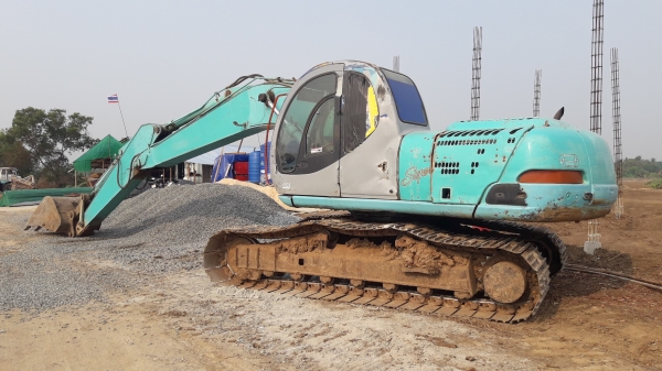 ขายด่วนSK200-5(มากไฟซุปเปอร์) ไฟฟ้าเต็ม แอรหนาว เอกสารอินวอยส์ สภาพใช้งานได้เลย รถทำงานทุกวัน ขายด่วนSK200-5(มากไฟซุปเปอร์) ไฟฟ้าเต็ม แอรหนาว เอกสารอินวอยส์ สภาพใช้งานได้เลย รถทำงานทุกวัน