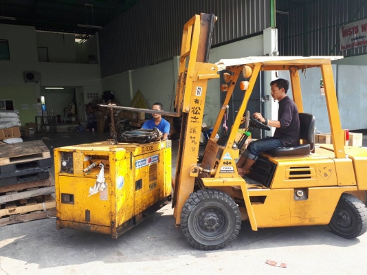 ส่งเครื่องปั้มลม หัวเจาะ แย็กลม พร้อมสาย อุปกรณ์ครบชุด ขึ้นขนส่ง ไปพัทลุงครับ ส่งเครื่องปั้มลม หัวเจาะ แย็กลม พร้อมสาย อุปกรณ์ครบชุด ขึ้นขนส่ง ไปพัทลุงครับ