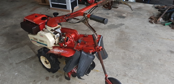 ดีเซล รถพรวนดินสาดดินยกร่อง สอบถามได้ต่อรองได้ ดีเซล รถพรวนดินสาดดินยกร่อง สอบถามได้ต่อรองได้