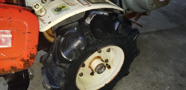 ดีเซล รถพรวนดินสาดดินยกร่อง สอบถามได้ต่อรองได้ ดีเซล รถพรวนดินสาดดินยกร่อง สอบถามได้ต่อรองได้