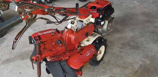 ดีเซล รถพรวนดินสาดดินยกร่อง สอบถามได้ต่อรองได้ ดีเซล รถพรวนดินสาดดินยกร่อง สอบถามได้ต่อรองได้