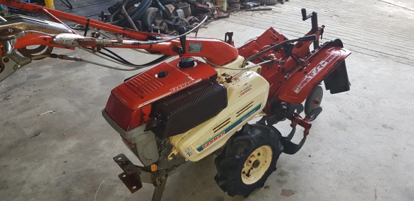 ดีเซล รถพรวนดินสาดดินยกร่อง สอบถามได้ต่อรองได้ ดีเซล รถพรวนดินสาดดินยกร่อง สอบถามได้ต่อรองได้