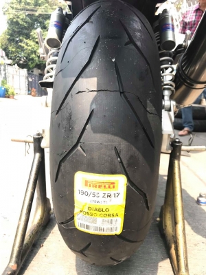 จัดโปรโมชั่น ยางปี 17 ทั้งหน้า-หลัง ยางใหม่ มือ1 Pirelli Rosso Corsa  120/70/17+180/60/17