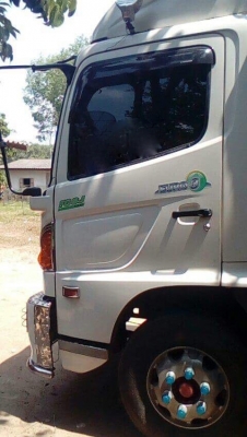 รถฮีโน่ 6 ล้อ ( รั้ว ) ไม่ดั้ม FC9J 175 แรงม้า. ปี 57. สนใจติดต่อ 081 - 6079515 รถฮีโน่ 6 ล้อ ( รั้ว ) ไม่ดั้ม FC9J 175 แรงม้า. ปี 57. สนใจติดต่อ 081 - 6079515