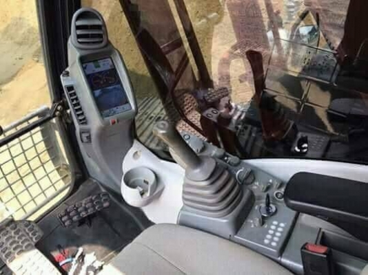 ขายด่วน!! Hitachi ZX2005G 5,XXXชม. สภาพสวยค่ะ
