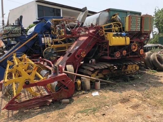 ขาย 195,000 บาท รถเกี่ยวอุ้ม 2.5 ตัน เครื่อง 6BG1-175 แรง สภาพพร้อมใช้  รถอยู่  มหาสารคาม โทร 0610710295