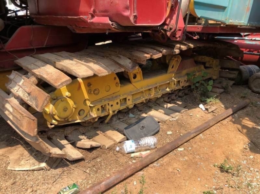 ขาย 195,000 บาท รถเกี่ยวอุ้ม 2.5 ตัน เครื่อง 6BG1-175 แรง สภาพพร้อมใช้  รถอยู่  มหาสารคาม โทร 0610710295