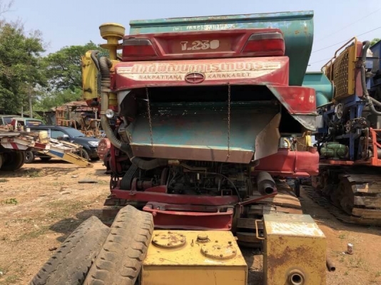 ขาย 195,000 บาท รถเกี่ยวอุ้ม 2.5 ตัน เครื่อง 6BG1-175 แรง สภาพพร้อมใช้  รถอยู่  มหาสารคาม โทร 0610710295