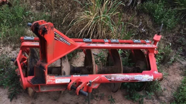 ขายรถไถL3608สภาพเดิมๆสวยๆรถไร่แท้ๆสภาพเก่าเก็บชั่วโมงน้อยๆอุปกร ดันหน้า+ผานหลัง